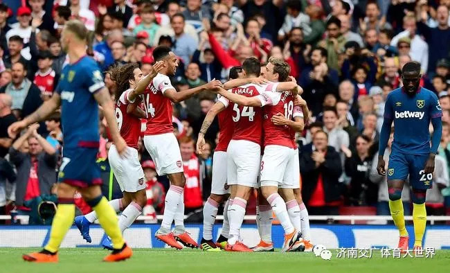  利物浦逆转绝杀热刺登顶积分榜  