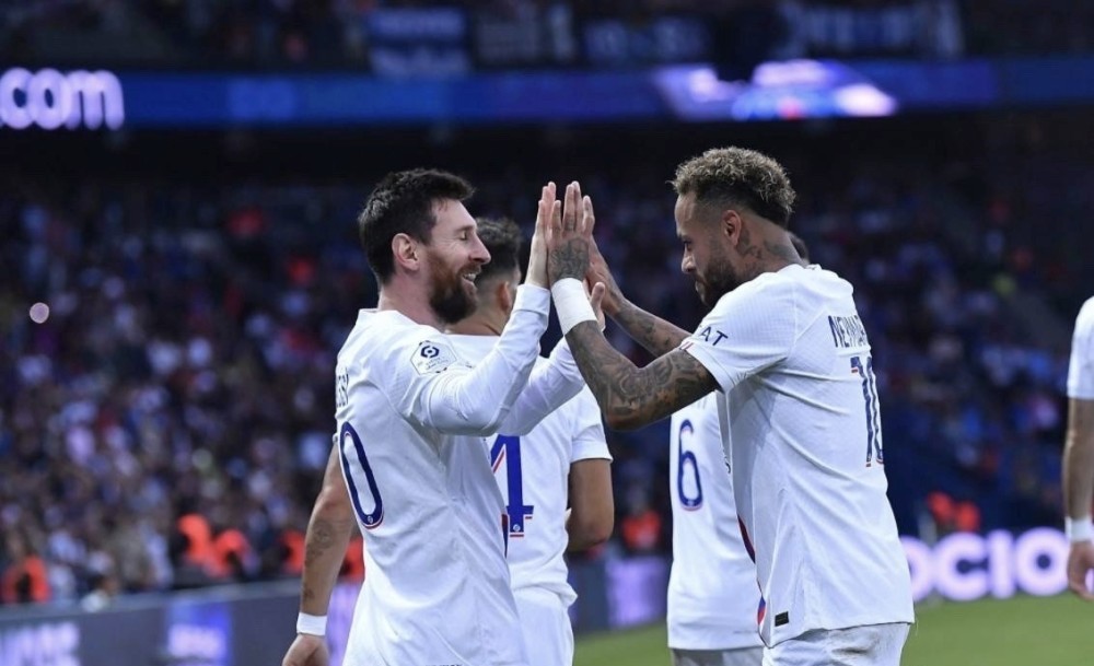  法兰克福客场逆转取胜，格策替补破门定乾坤