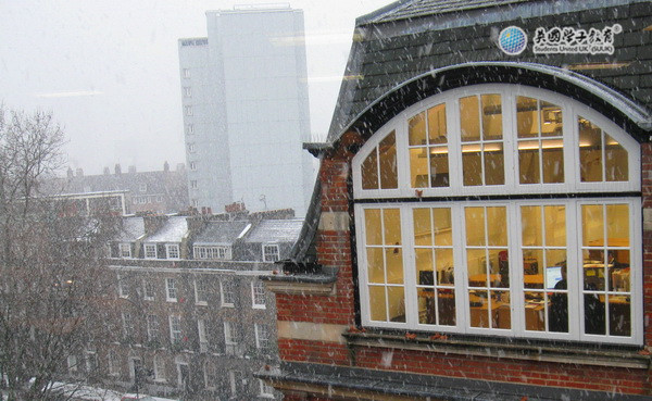  诺丁汉森林战胜南安普敦脱离降级区