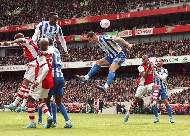  阿森纳主场险胜水晶宫保住争冠希望