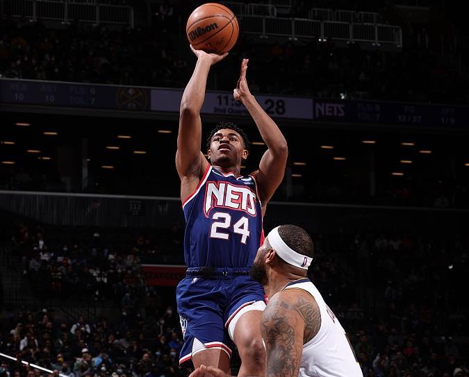  阿德巴约两双热火力克篮网止住客场连败颓势  