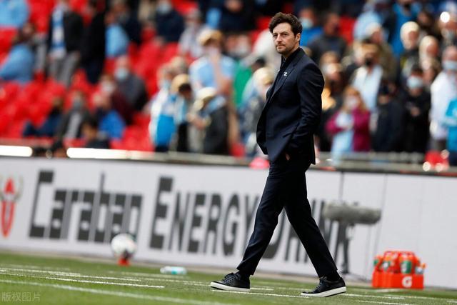  凯恩里程碑进球英格兰队长领衔热刺逆转维拉