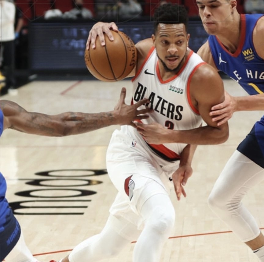  萨博尼斯全能表现，国王加时险胜开拓者迎连胜